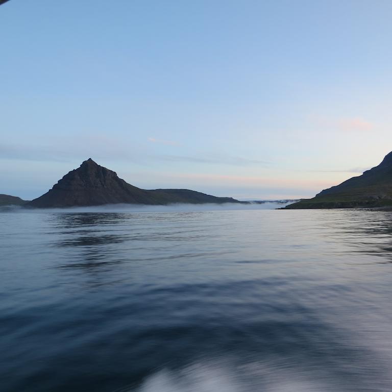 Urdartindur Guesthouse And Cottages Northurfjorthur Экстерьер фото